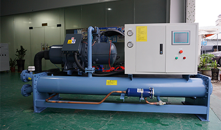 為什么冷水機中的蒸發器與冷凝器會出現凍裂現象呢？